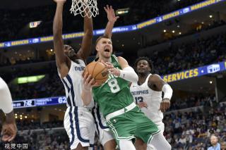 据着举足轻 据着举足轻